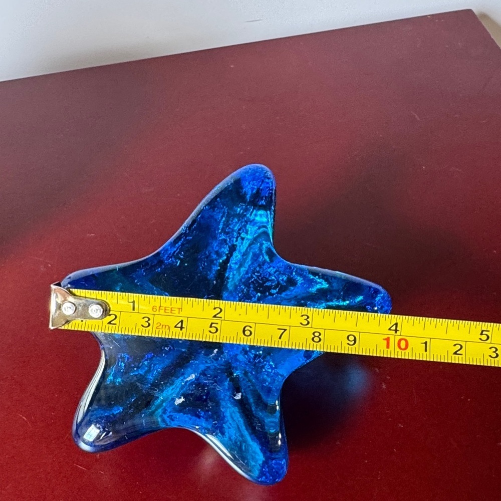 Iridescent Star-Shaped Sculpture - Picture 4 of 4